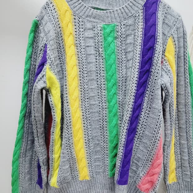 베네통 라운드 니트. jeikei퍼플 랩 스커트