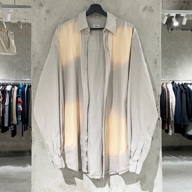 더 일마 라이트 카키 그라디언트 워싱 논 버튼 오버 셔츠