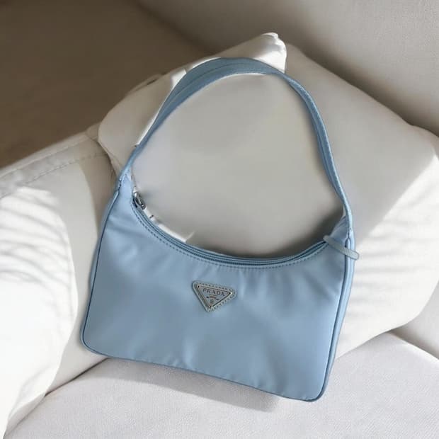프라다 리에디션 2000 나일론 미니백 호보백