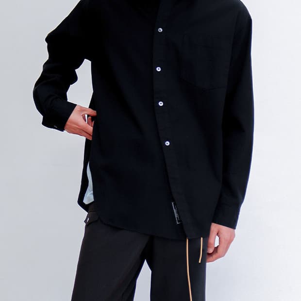 애니타임로릭 절개 셔츠 M