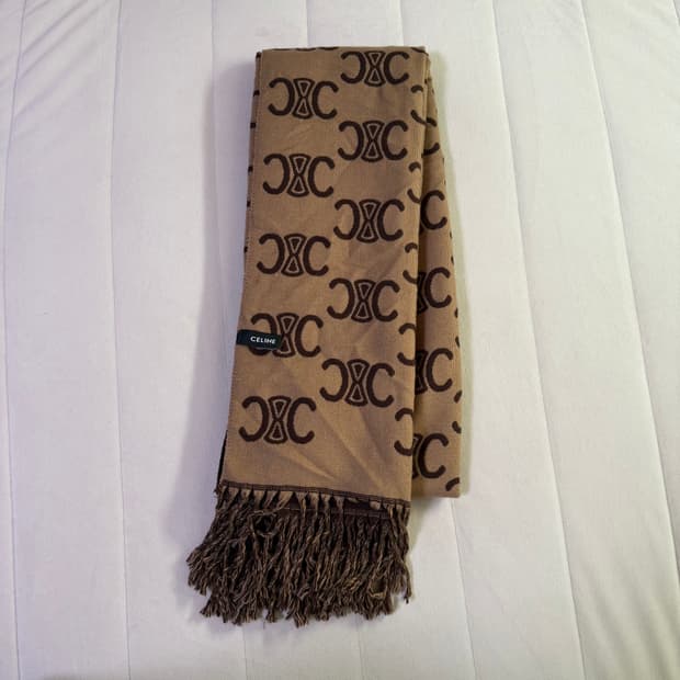 셀린느 정품 트리오페 캐시미어 머플러 