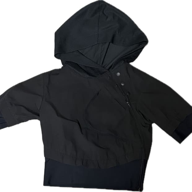 hyeinseo 크롭 후디 반팔 혜인서 0사이즈