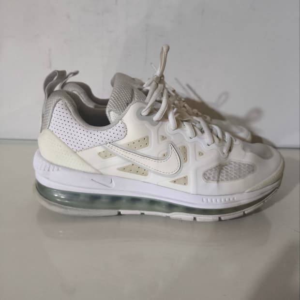 240mm 나이키 에어맥스 게놈 운동화