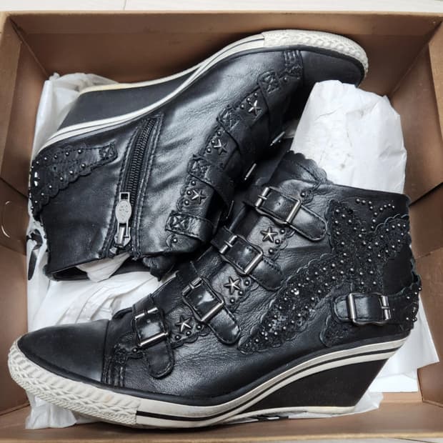 ash 아쉬  웨지힐 스니커즈 Girly