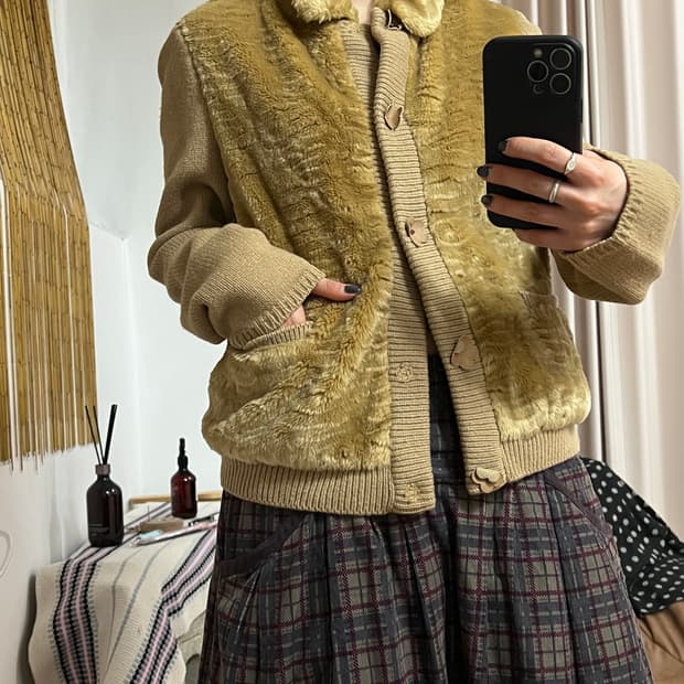 SJSJ 한섬 여성 플라워버튼 양털 가디건