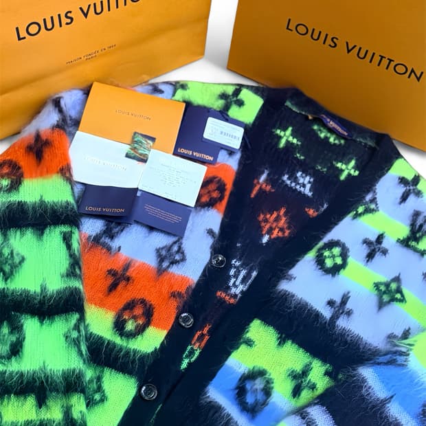 [110/새상품급] 루이비통 멀티컬러 모헤어 가디건 풀구성