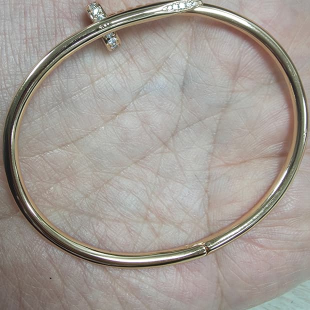 까르띠에 저스트앵끌루 클래식 못팔찌