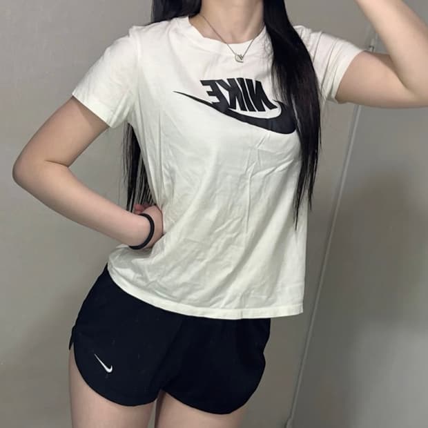 나이키 빅스우시 로고 반팔티 🤍
