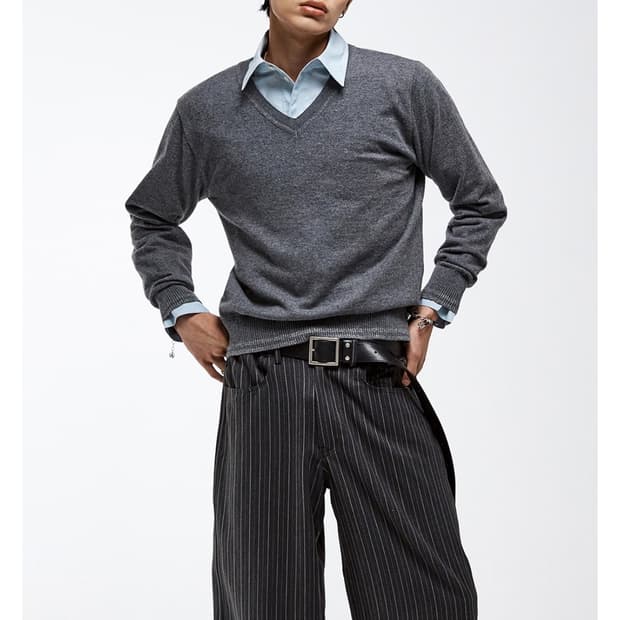 알렌느 브이넥 니트