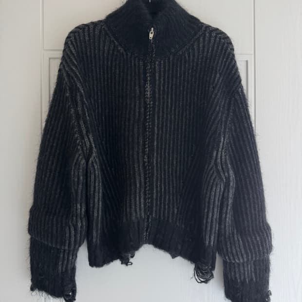 Juun j 데미지 니트집업