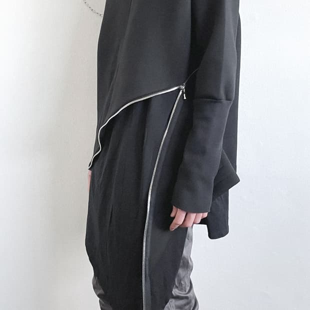 xperiment 사선지퍼 하이넥 롱슬리브