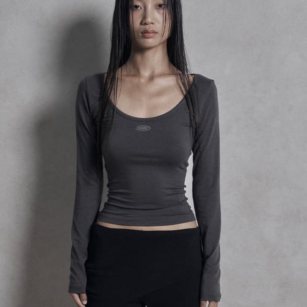 보헤미안서울 베이직 딥유넥 롱슬리브