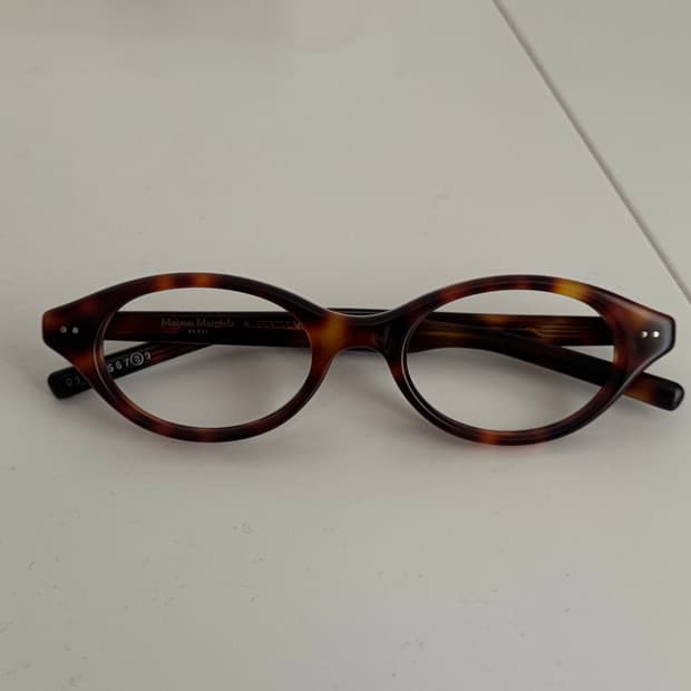 젠틀 몬스터 x 메종 마르지엘라 MM111 톨토이즈쉘 클리어