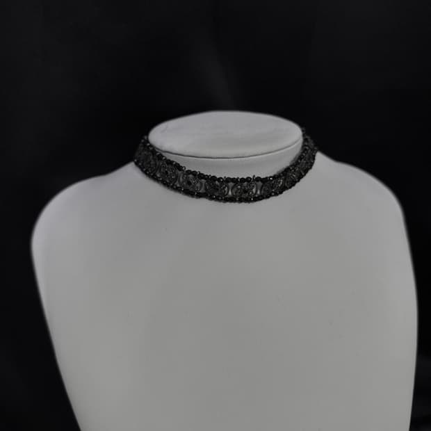 bead choker