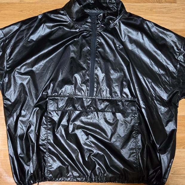 언더아머  여성 아노락 바람막이