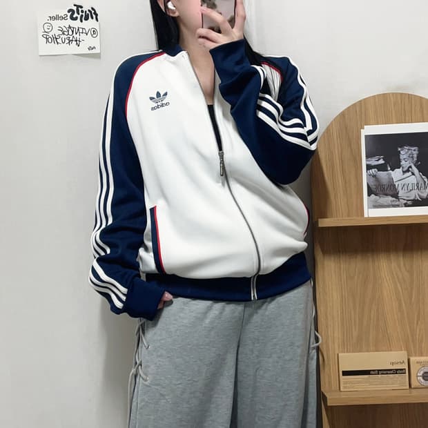 [정품] 아디다스 화이트배색 SST 트랙탑 져지 [ 105 ]