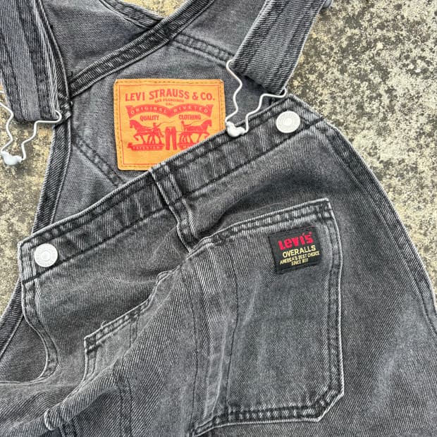 리바이스 Levi’s 흑청 카펜터 멜빵바지