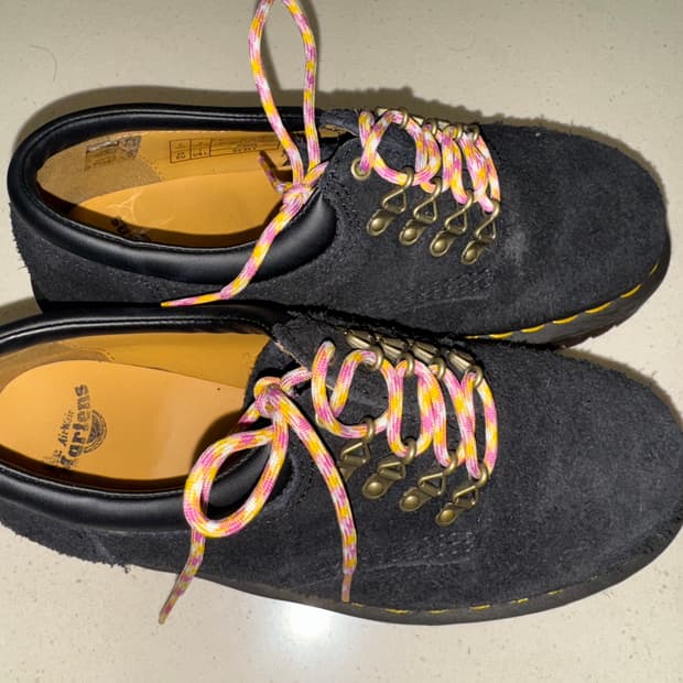 닥터마틴 8053 스웨이드 240mm