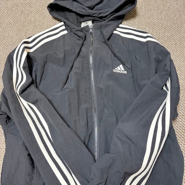 아디다스 크롭 바람막이