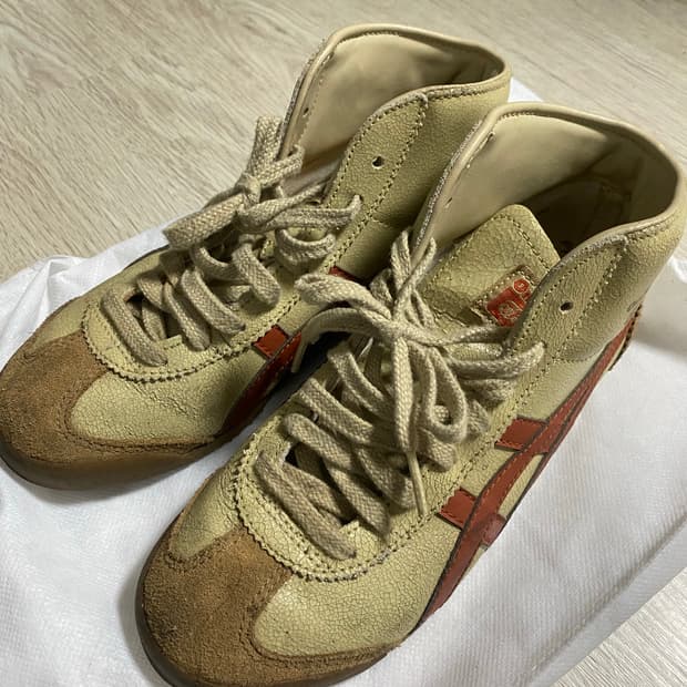 오니츠카 타이거 도쿄 235