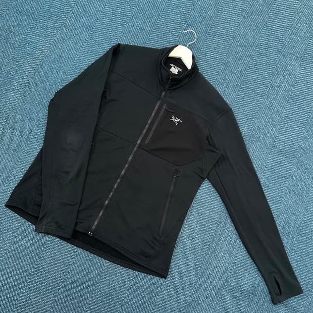 아크테릭스 집업