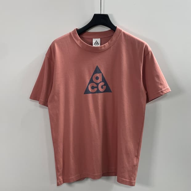 나이키 ACG 로고 프린팅 반팔티 (on.1177)