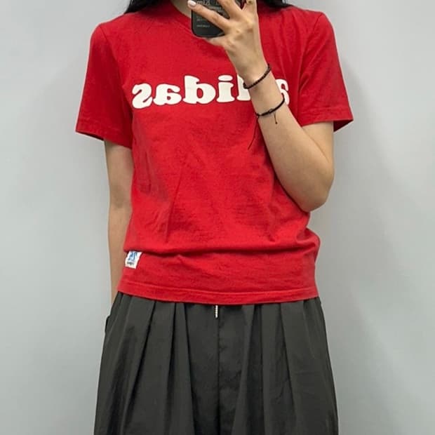 아디다스 레드 반팔 티셔츠