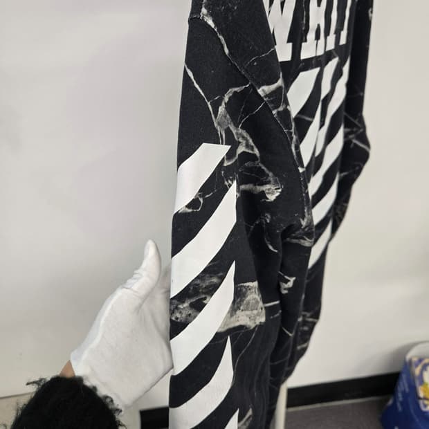 [보증서 정품] 오프화이트 에로우 맨투맨