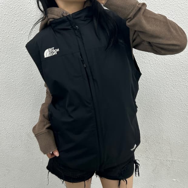노스페이스 미니로고 블랙 나시 바람막이 105