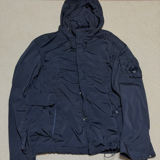 CP컴퍼니 나이크라R 바람막이