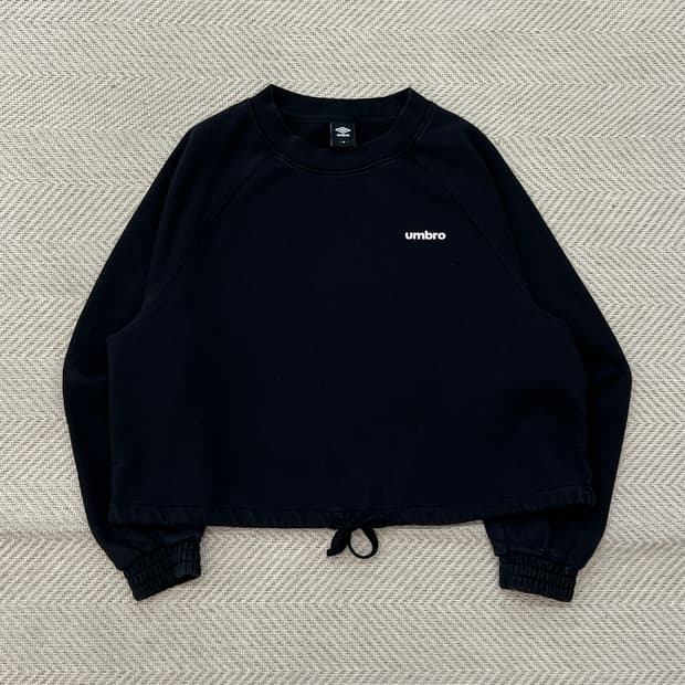 엄브로 로고 스웻셔츠 r3702