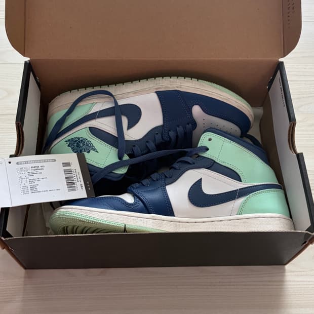 에어 조던 1 미드 블루 민트 250mm