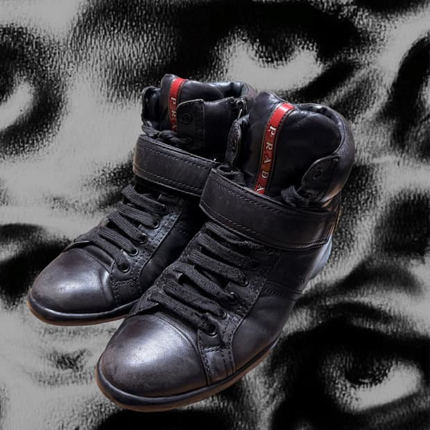 프라다스포츠 레더 벨크로 집업 하이탑 스니커즈 36.5