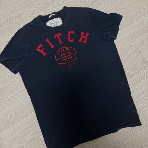 아베크롬비 피치 네이비 반팔 M