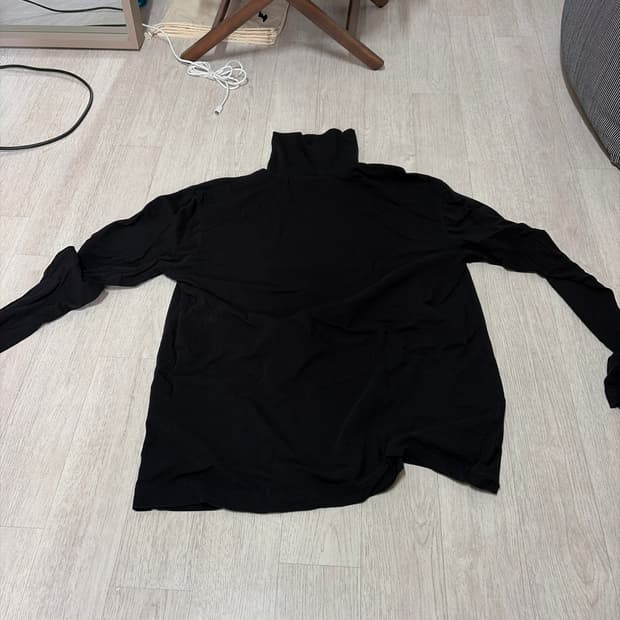 Youth 목폴라티 블랙/s