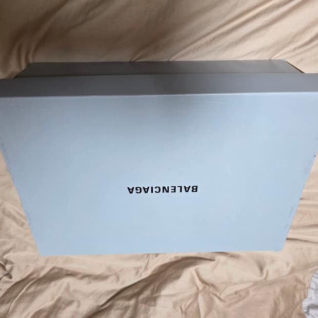 발렌시아가 뉴러너 버건디 40