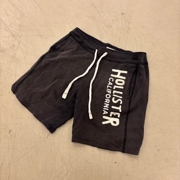 홀리스터 빅로고 하프 스웻 팬츠