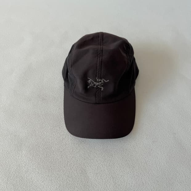 아크테릭스(ɅRC'TERYX) 아웃도어 캡