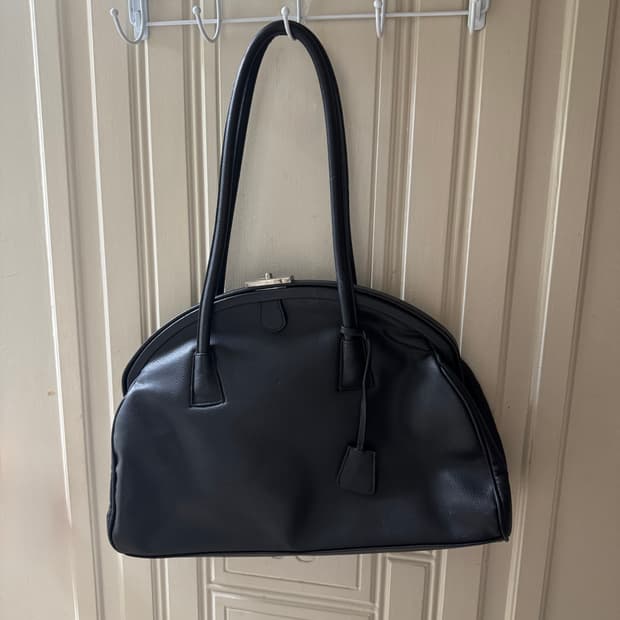 Vintage shoulder bag