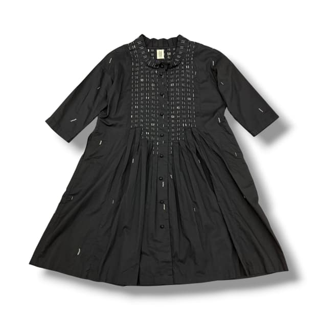 ISSEY MIYAKE HaaT 블랙 프릴 콩단추 롱원피스 드레스