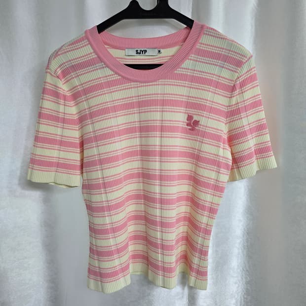 SJYP 핑크 스트라이프 반팔 니트 (1689)