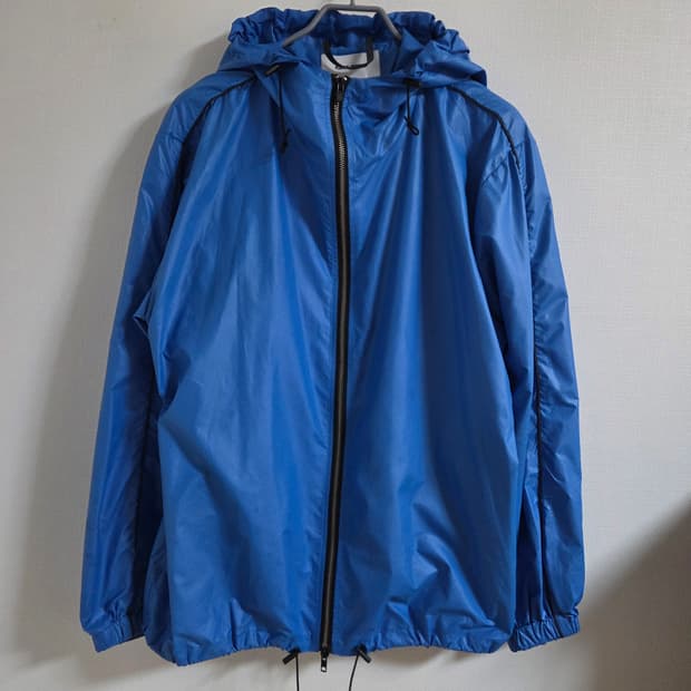 (M) 플라스틱프로덕트 파이핑 후드자켓 판매합니다.