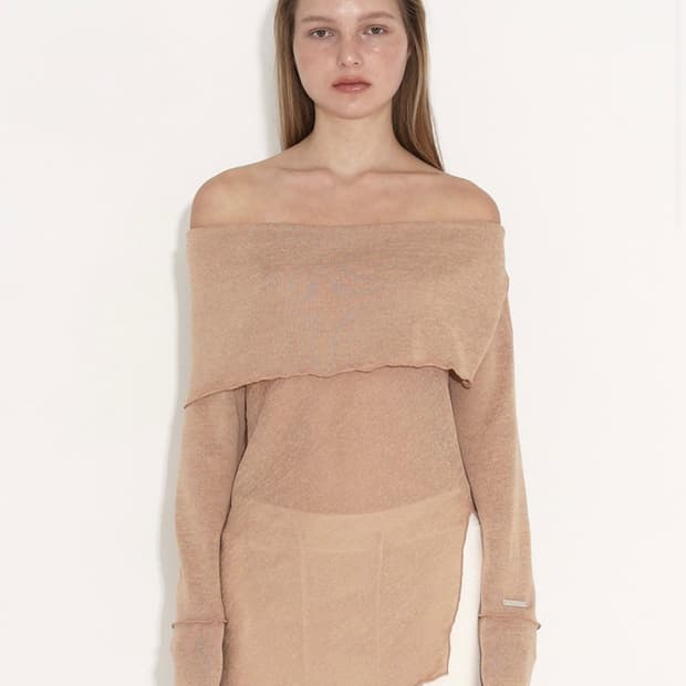 폴리수엠 오프숄더니트