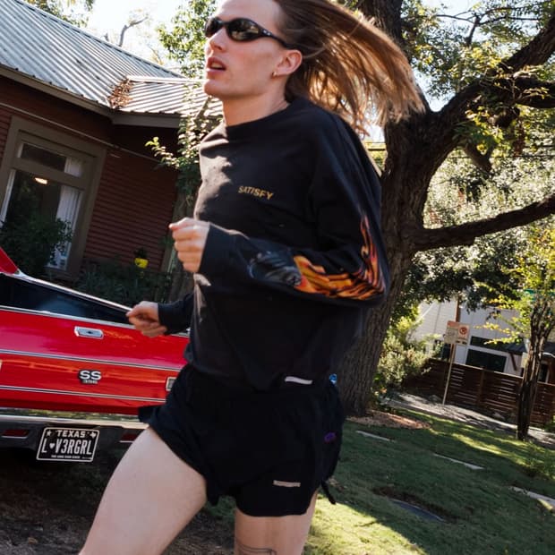 새티스파이 더락커 모스테크 롱 티셔츠