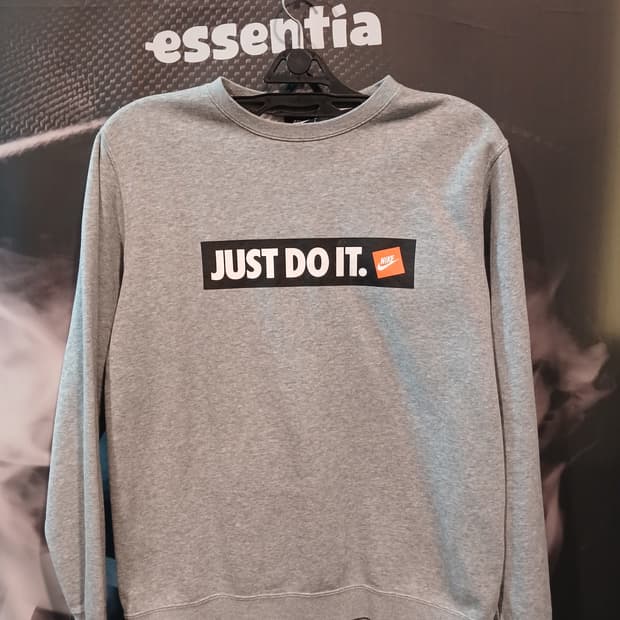 나이키 시그니처 박스로고 맨투맨 그레이