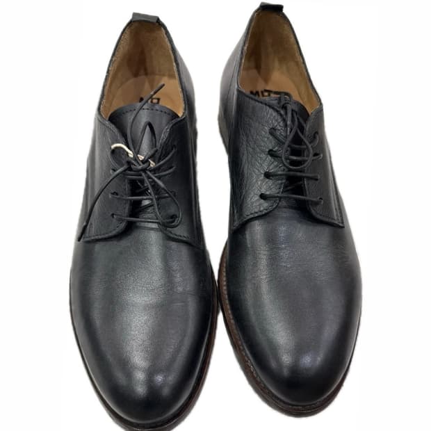 moma allacciata uomo vitello nero