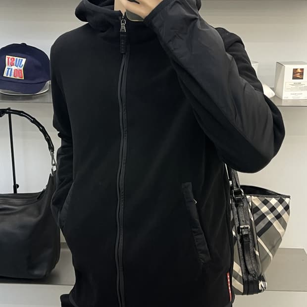 프라다 13aw 플리드 후드 자켓