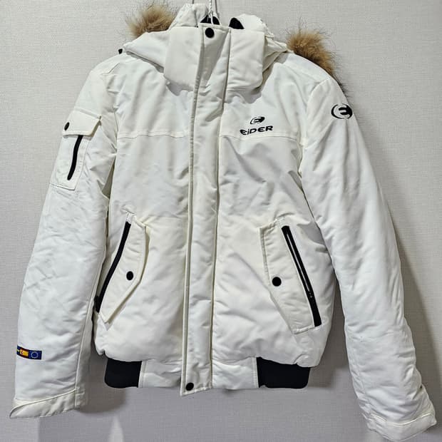 아이더 화이트 거위털 구스 여자 패딩 85/XS