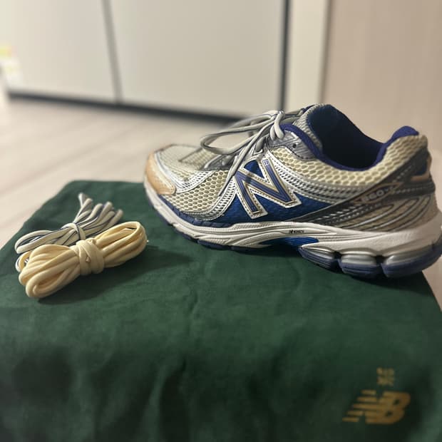 뉴발란스 x 에임레온도르 860v2 네이비 270사이즈 팝니다.