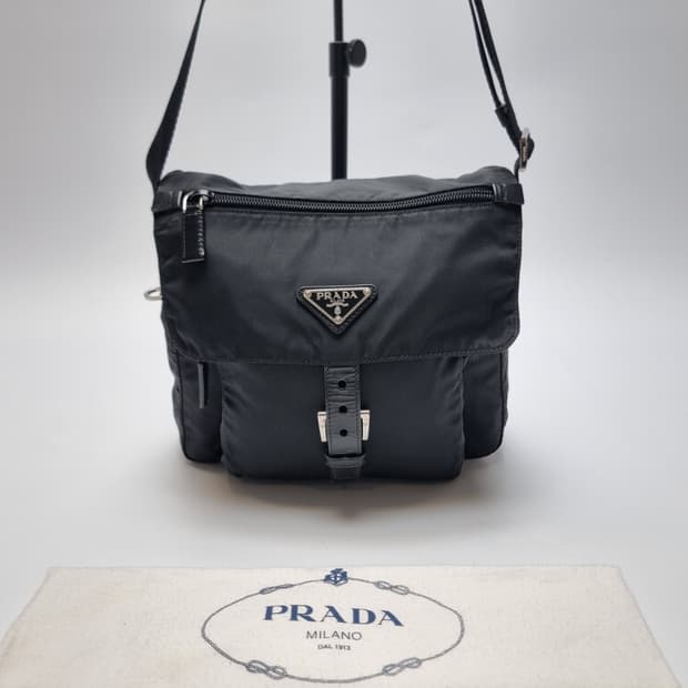 프라다 PRADA 나일론 크로스백 메신저백 (신형, 상급, 남여공용)